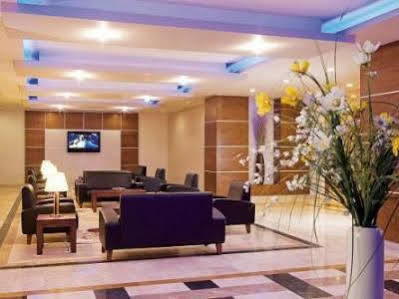 Otel Mom İzmir